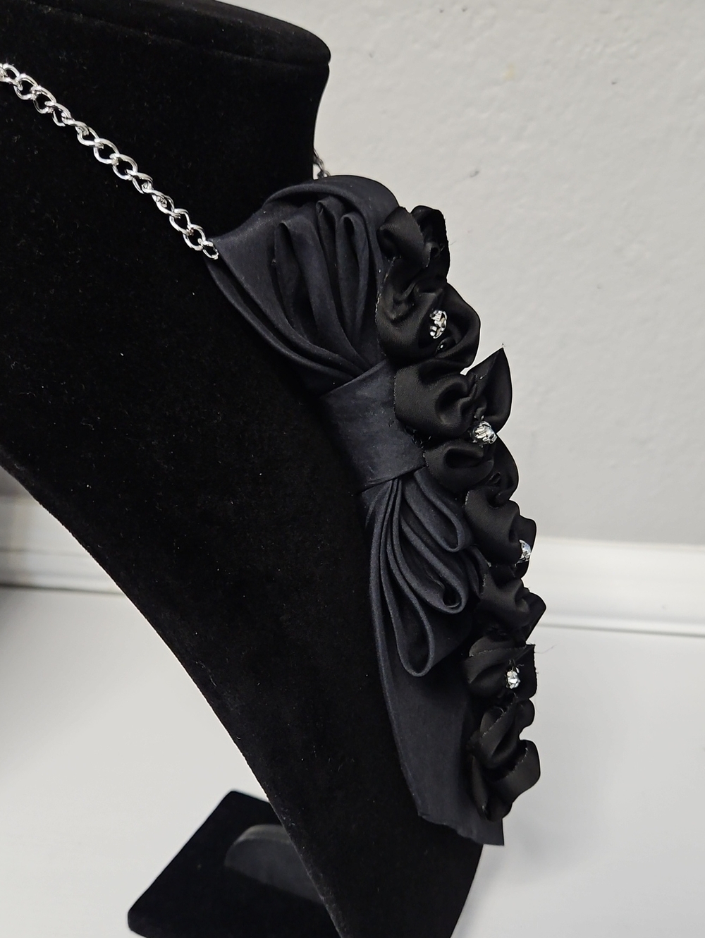 Black Ruffle Necktie Necklace with Crystal Accents - Picture 2 of 6
